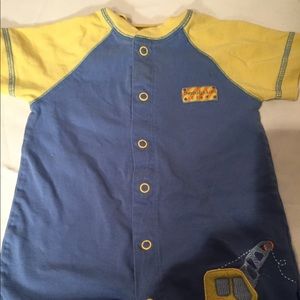 Shorts one piece outfit 6-9 months